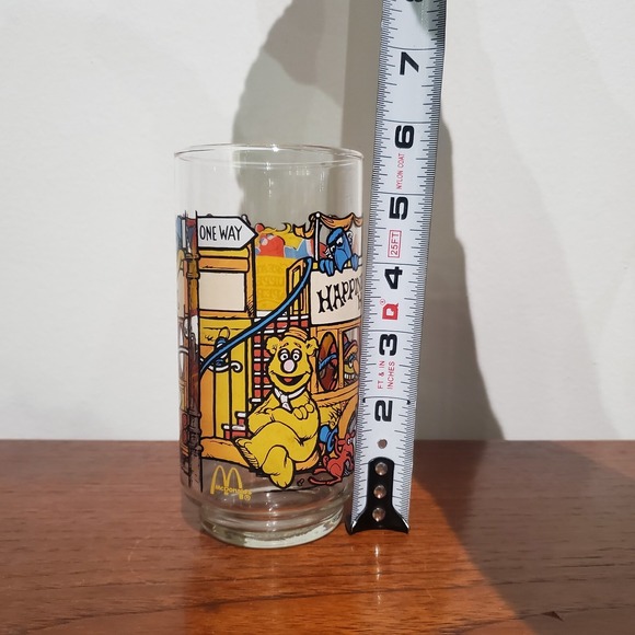 VINTAGE 1981 MCDONALD'S THE GREAT MUPPET CAPER‎ GLASS - HAPPINESS HOTEL - Picture 5 of 5